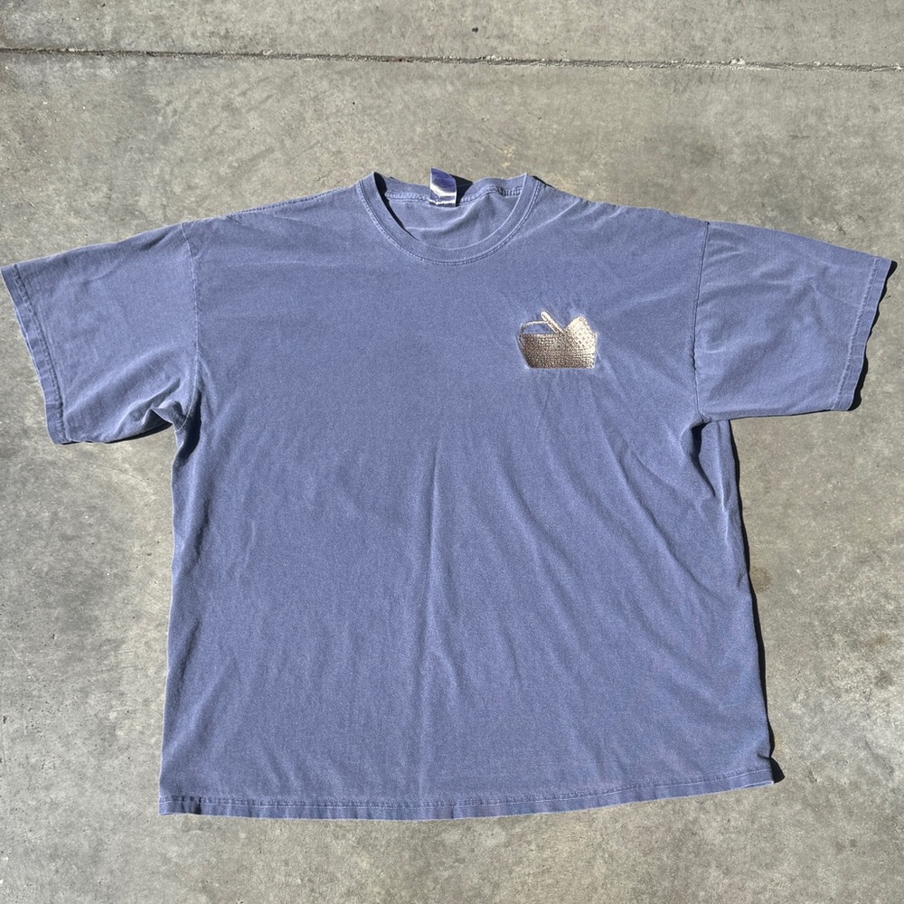 Vintage style blue tee with basket embroidered
